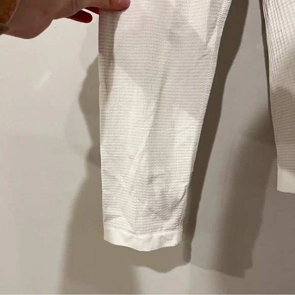 Lululemon Metal Vent Tech Long Sleeve 2.0 in White - Picture 5 of 8